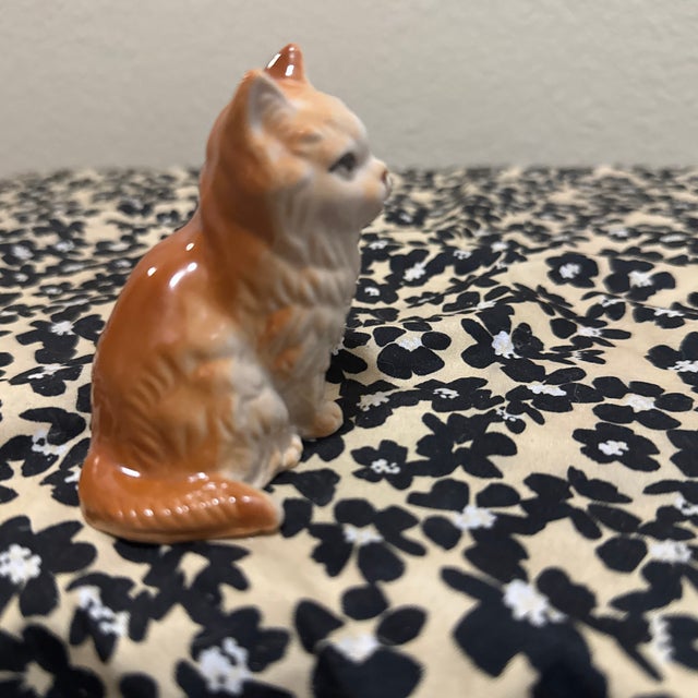 1980s Mid-Century Modern Japanese Porcelain Long-Haired Ginger Cat Figurine For Sale - Image 5 of 6