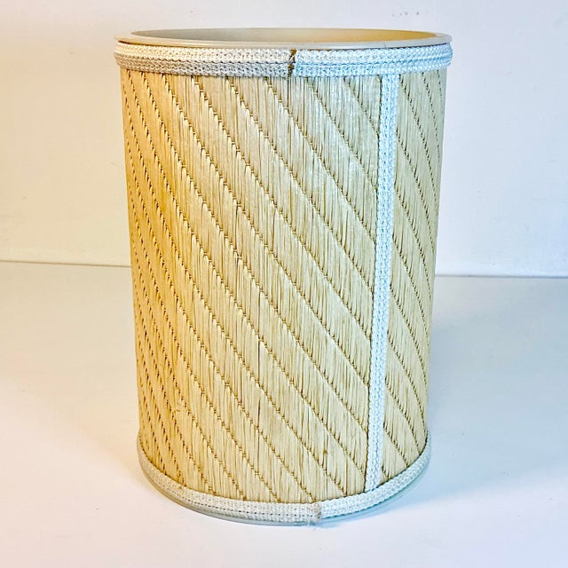 1960s Vintage Boho Chic Coastal Raffia Wrapped Wastebasket. For Sale - Image 10 of 12