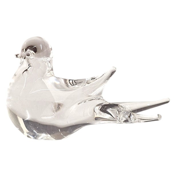 This vintage Murano art blown glass bird by V. Nason. The figurine is a pretty piece of art glass. This work of art...