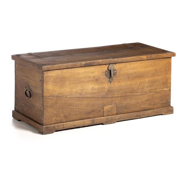 Antique Portuguese Chest in Chestnut, 1800s For Sale - Image 6 of 6