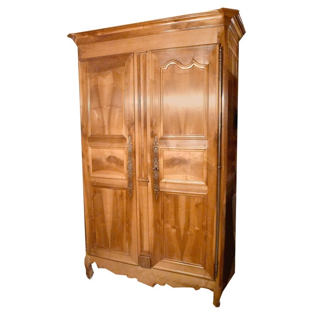19th Century Louis XV Wardrobe in Blond Walnut For Sale