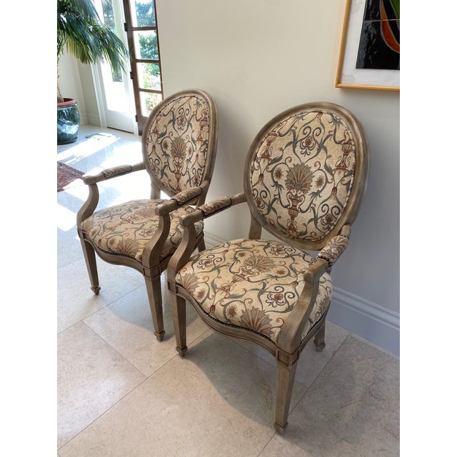 These are well constructed matching Henredon side chairs. They go well in a living room, bedroom, or office.