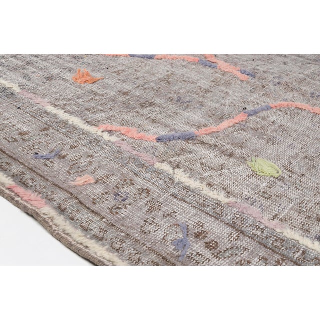 Mid 20th Century Eclectic Medallion Turkish Rug For Sale - Image 4 of 10