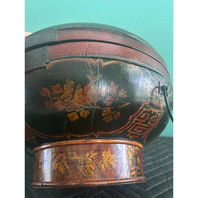 Late 19th-Century Chinese Polychrome Painted Bride Box With Iron Hardware, C. 1880–1900 For Sale - Image 4 of 12