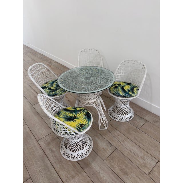 Mid-Century Modern Mid-Century 5 Piece Spun Fiberglass Table and Chairs For Sale - Image 3 of 12