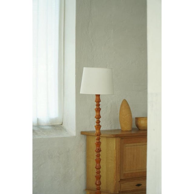 Scandinavian Modern Sculptural Turned Pine Floor Lamp, Denmark, 1970s For Sale - Image 13 of 14