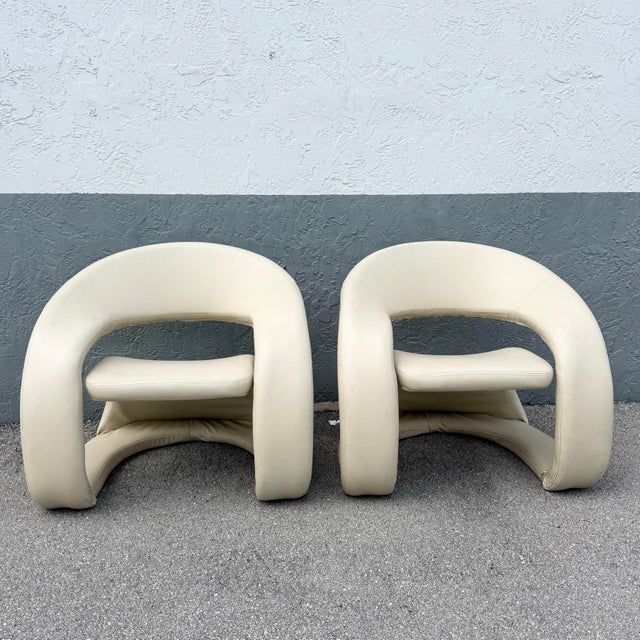 Postmodern Postmodern Beige Faux Leather Tongue Chairs by Cheers - A Pair For Sale - Image 3 of 8