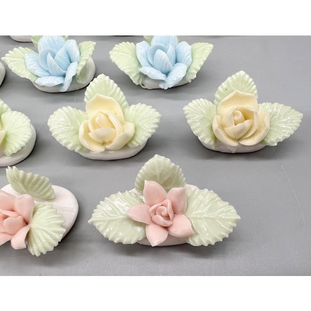Set of 18 Vintage Ardalt Porcelain Floral Place Card Holders – Pastel Flowers – Spring Entertaining / Cottagecore / Romantic Tabletop For Sale In Houston - Image 6 of 14