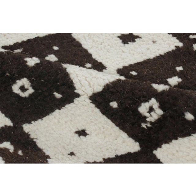 Hand-knotted in high-quality wool, this 3x13 vintage runner is a striking addition to Rug & Kilim’s Turkish collection—a...
