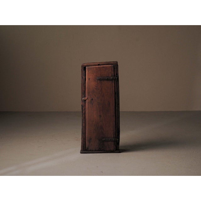 Brown 19th Century Primitive Tree Trunk Cabinet in Chestnut, France For Sale - Image 8 of 18