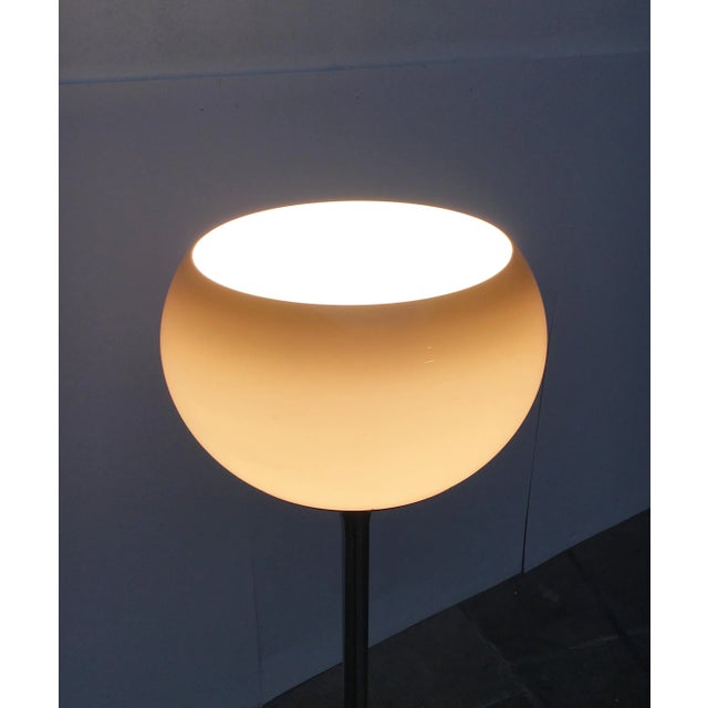 Guzzini Mid-Century Italian Space Age Flash Floor Lamp from Guzzini For Sale - Image 4 of 18