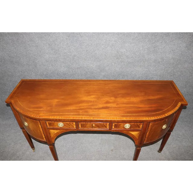 Neoclassical 1990s Baker Furniture Mahogany Inlaid Sideboard – Neoclassical Demi-Lune Server With Leather Top & Brass Accents For Sale - Image 3 of 10