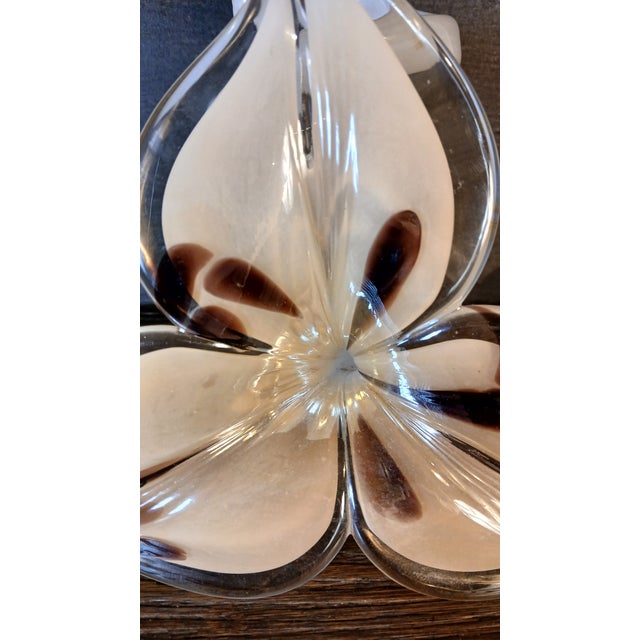 Mid-Century Modern Vintage Hand-Blown Art Glass Lily Sculpture — In the Style of Murano For Sale - Image 3 of 13