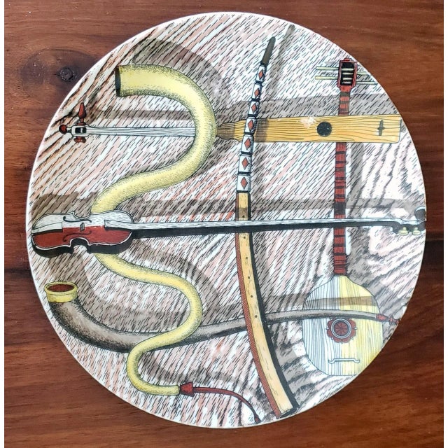 Piero Fornasetti Porcelain Orchestra Pattern Plates With Musical Instruments, Set of 15, Circa 1980 For Sale - Image 10 of 13