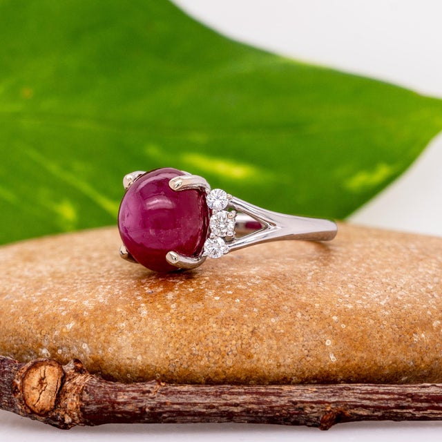 6.7cts Star Ruby Ring With Natural Diamond Accents: Solid 14k Gold, Size 6.75 For Sale In Columbus - Image 6 of 8