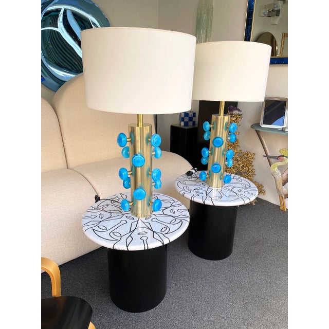 Mid-Century Modern Contemporary Brass and Blue Murano Glass Spiral Lamps, Italy - a Pair EU Wired For Sale - Image 3 of 12