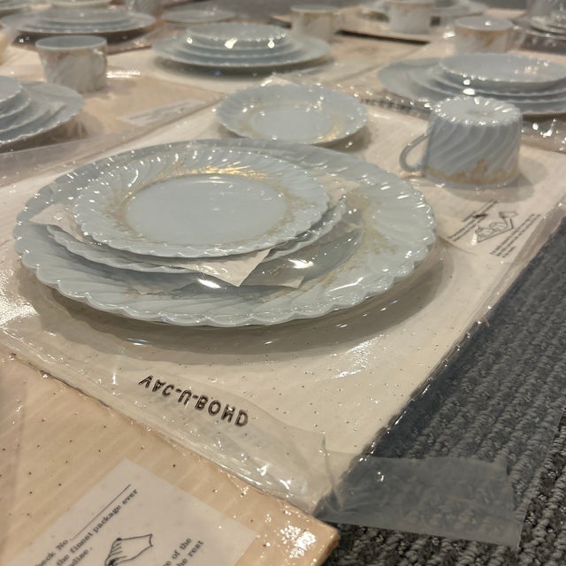 1960s Vintage Haviland & Co Aesthetic Movement China Set - 78 pcs For Sale - Image 5 of 12