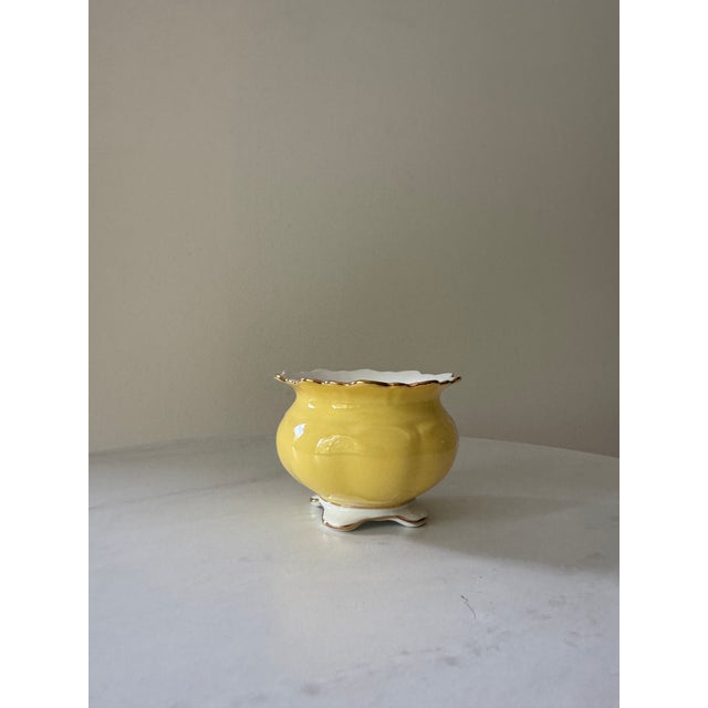 1950s Aynsley Bone China Footed Cachepot — Canary Yellow & Gold, Est. 1775, England For Sale - Image 5 of 6