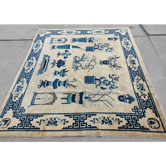 Chinese 1930s Antique Beige Medallion Chinese Peking 100 Antiques Knotted Wool Rug For Sale - Image 3 of 12
