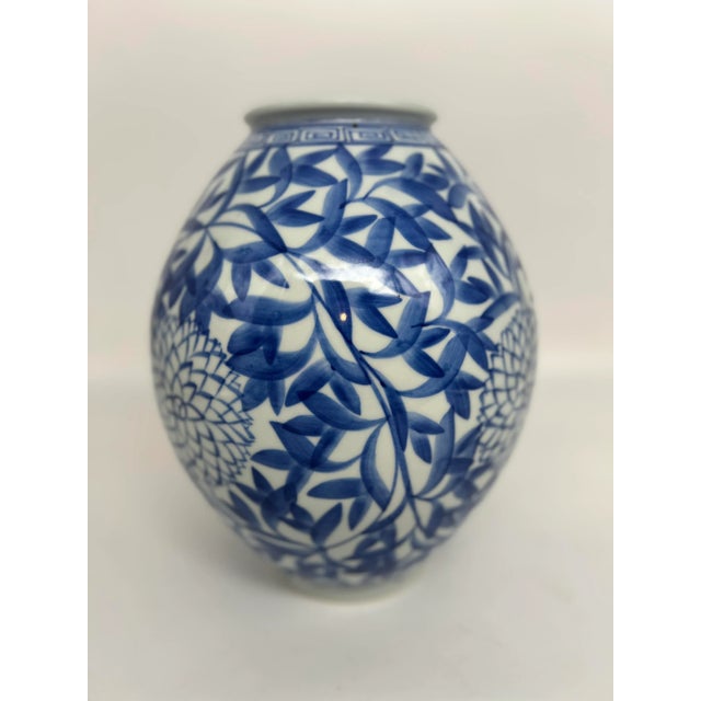 Mid 20th Century Vintage Japanese Blue and White Floral Bamboo Decorated Vase For Sale - Image 5 of 8