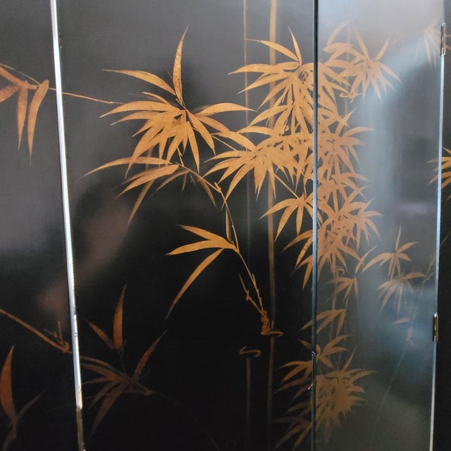 Early 20th Century Chinese Export Coromandel Six-Panel Folding Screen With Gilded and Hand Painted Chinese Daily Life For Sale - Image 9 of 15