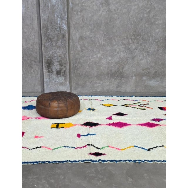 Textile Moroccan Azilal Wool Rug - 9.8 X 5.9 Ft For Sale - Image 7 of 8