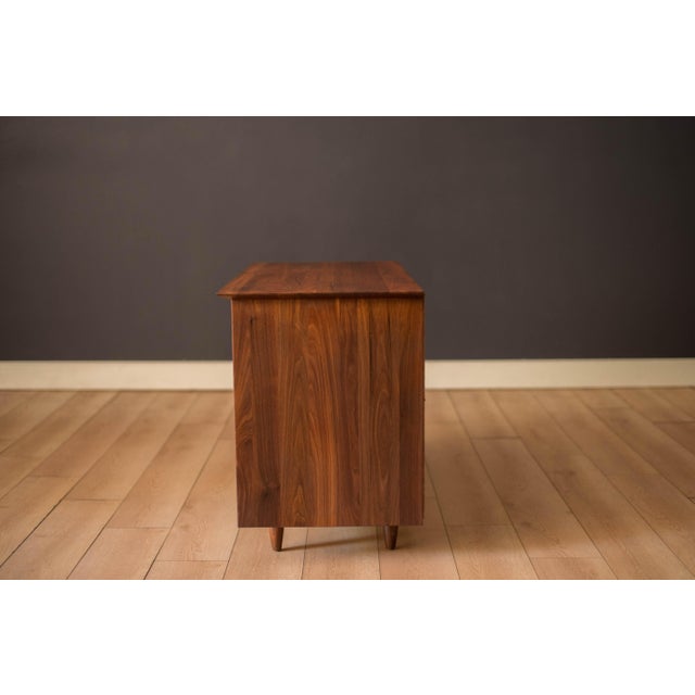Mid Century Modern Solid Walnut Stereo Console Cabinet by Ace-Hi Furniture For Sale - Image 11 of 18