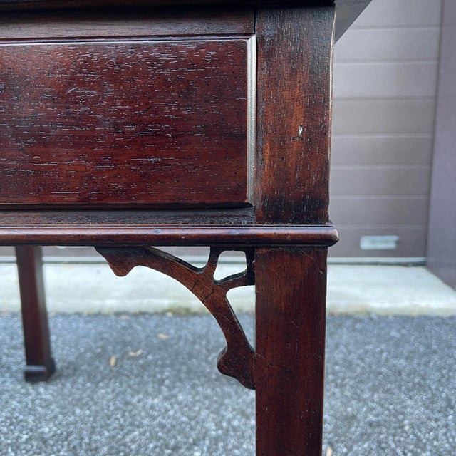 Vintage Henredon Fine Furniture Chippendale Mahogany Side or End Table With Drawer For Sale - Image 9 of 11