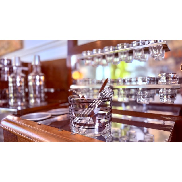 Presenting a superb example Art Deco design, this 1937 Philco Radiobar is an exceptionally rare, investment‑grade piece...