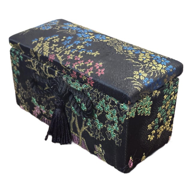 1970s Small Japanese Lidded Fabric Box With Tassel For Sale