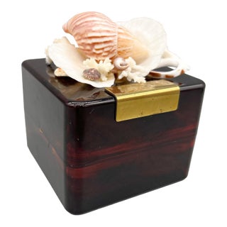 Vintage Jenny Wakefield Faux Tortoiseshell Lucite Seashell Trinket Box – Coastal / Hollywood Regency For Sale