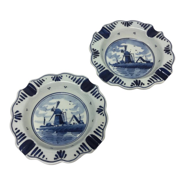 Vintage Delft Hand Painted Blue & White Petite Ashtrays - A Pair For Sale