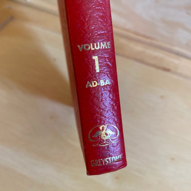 1960s Vintage 1963 the Practical Handyman's Encyclopedia Volumes 1-5 For Sale - Image 5 of 13