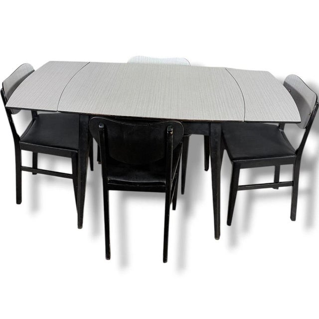 Mid-Century White Formica Extendable Drop-Leaf Dining Table, Set of 5 For Sale - Image 4 of 10