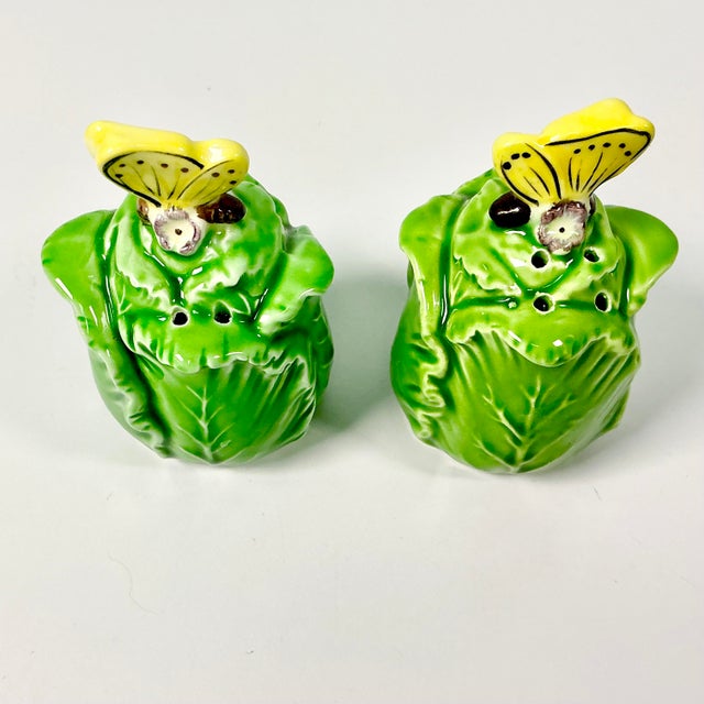 Ceramic 1970s Vintage Boho Chic Hollywood Regency Lettuce Leaf Salt & Pepper Shakers - A Pair. For Sale - Image 7 of 11