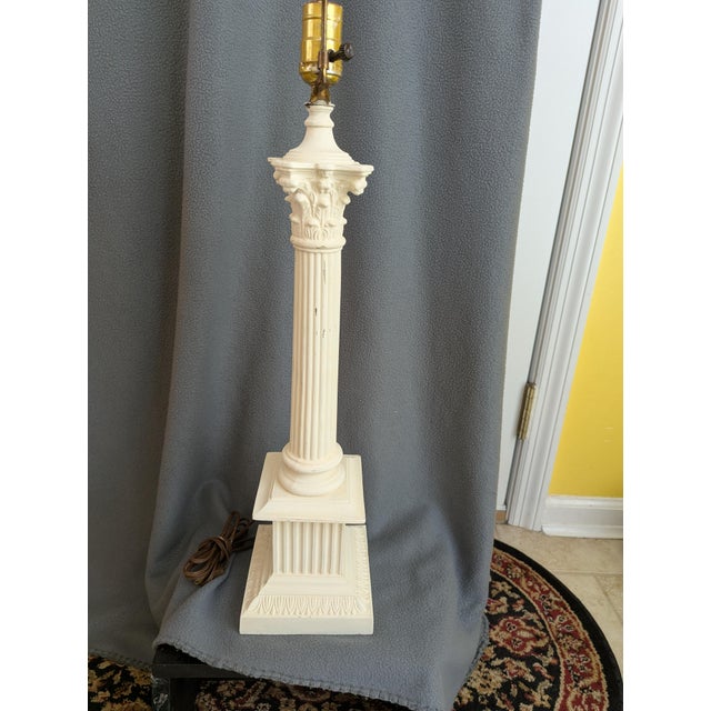 Vintage Neoclassical Plaster Columm table Lamp. Off-white Corinthian capital at the top of the fluted column. Original...