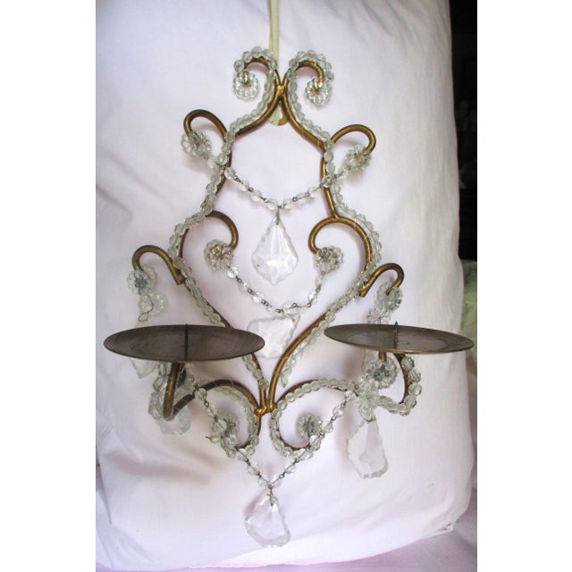 This is a Romantic! Vintage Hollywood Regency Ornate Gold Tole and Crystal Prisms Wall Sconce. This has Beautiful Crystal...