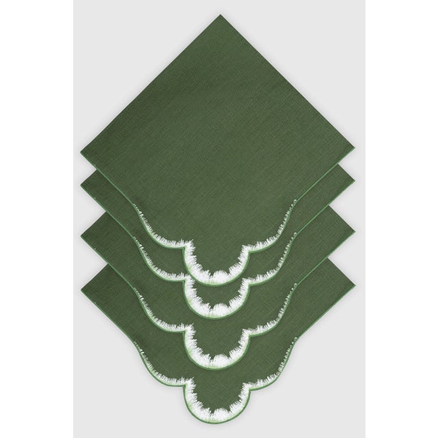 Napkin in 100% highest quality linen. Made in Spain by craftspeople since 1880.