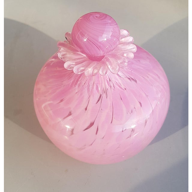 Pink and White Marbled Murano Glass Perfume Bottle with Stopper, 1950s For Sale - Image 4 of 4