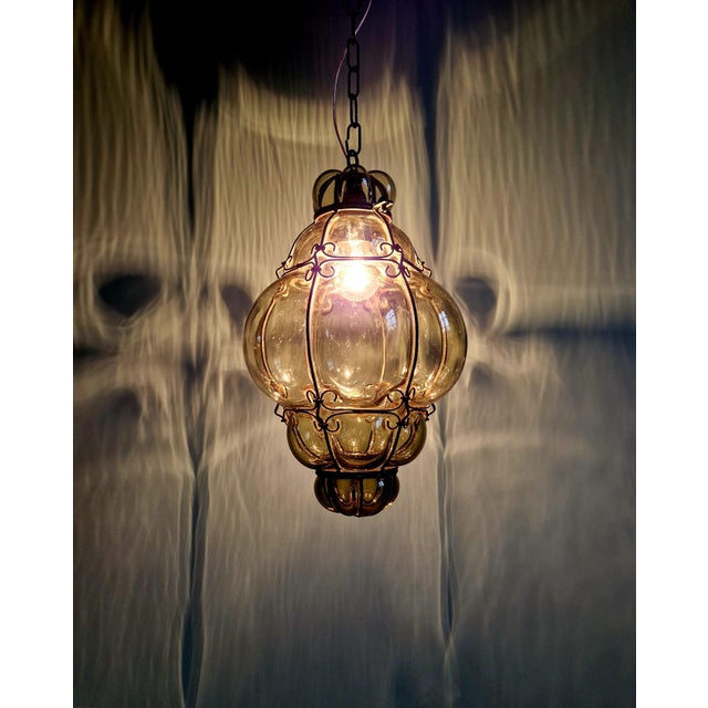 Venetian Pendant Light in Blown Glass and Forged Metal, Mid-20th Century For Sale - Image 14 of 15
