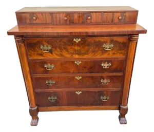 Early 19th Century Antique American Empire Style Flame Mahogany Drawer Chest. Circa 1800s