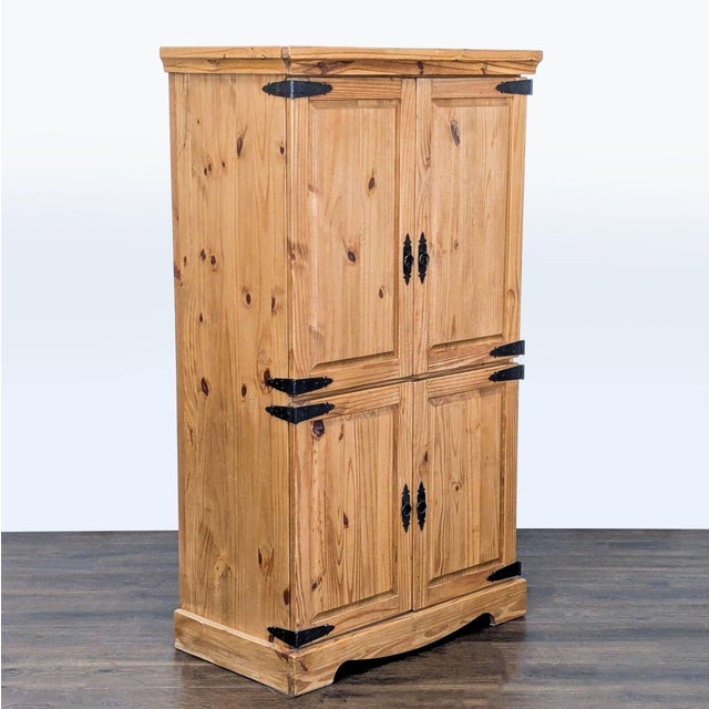 Brand: Pier 1 Imports. Dimensions (in): 40W x 22D x 71H.