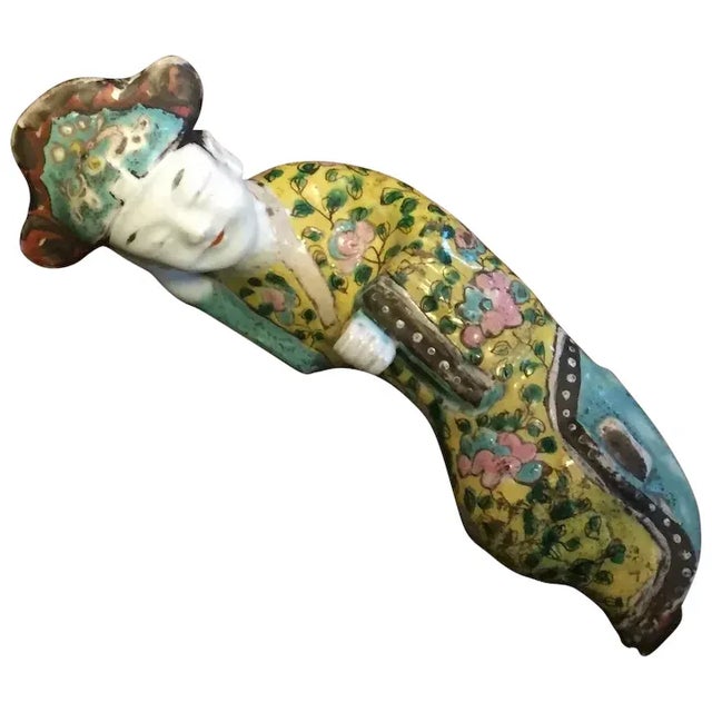 Antique 19th Century Chinese Export Famille Rose Porcelain Wall Hanging of a Reclining Court Lady For Sale - Image 13 of 13