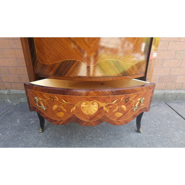 Louis XV Style Marquetry and Parquetry Kingwood and Satinwood Corner Cupboard / Cabinet For Sale - Image 11 of 11