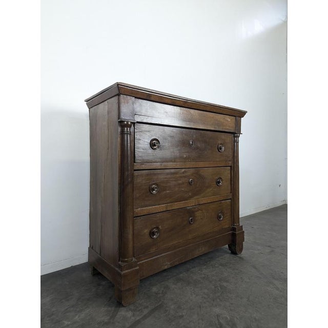 Empire Style Walnut Chest of Drawers with Detached Columns, in Very Good conditions.