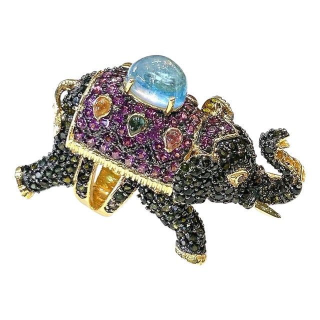 Bochic “Orient” Neoclassical Elephant Sapphire & Aquamarine Ring Set 18K Gold For Sale