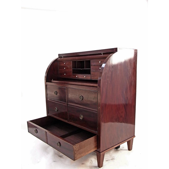 English Cylinder Secretaire in Polished Mahogany, 1890s For Sale - Image 5 of 18