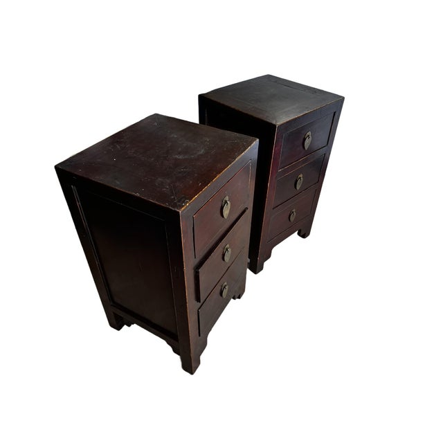 Chinese 1920s Pair of Small Chinese Nightstands For Sale - Image 3 of 10