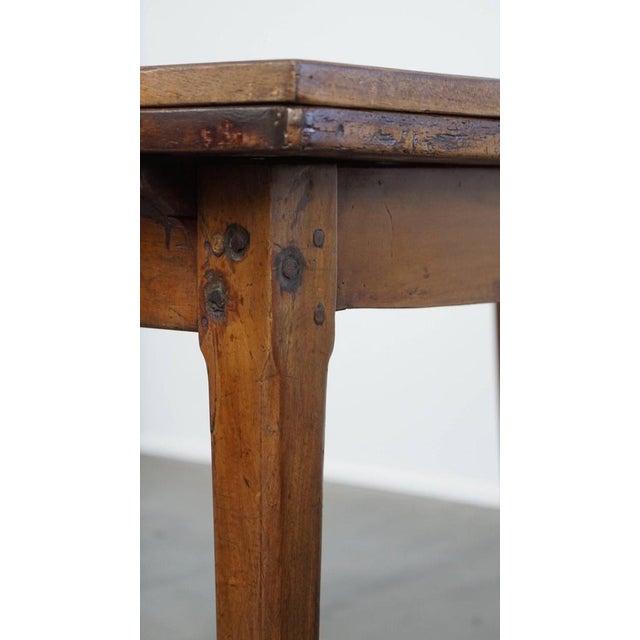 Antique English Extendable Dining Table in Elm and Cherrywood For Sale - Image 15 of 18