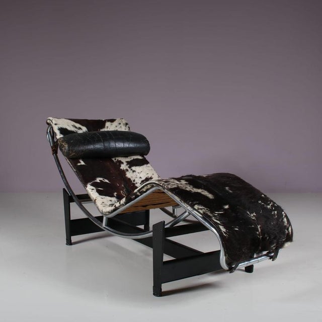 Early LC4 Chaise Longue by Le Corbusier, Pierre Jeanneret, and Charlotte Perriand, France, 1930s For Sale - Image 14 of 18